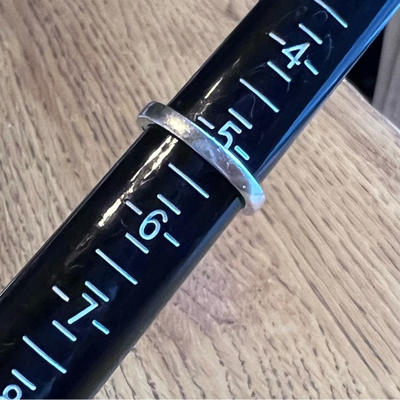 ⭐️ Blue CZ Sterling Silver Ring Size 5.25 - Picture 13 of 13